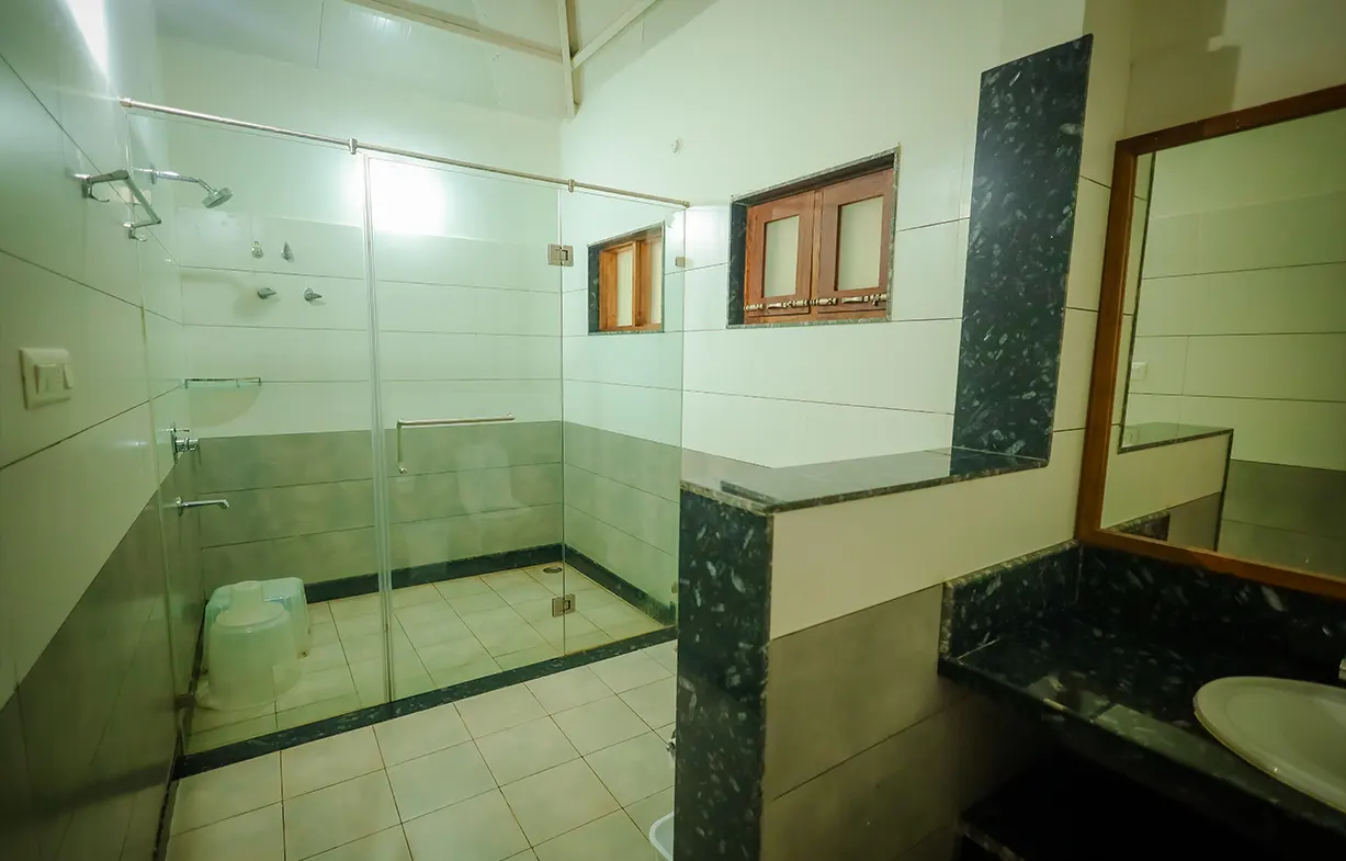 suite room 10